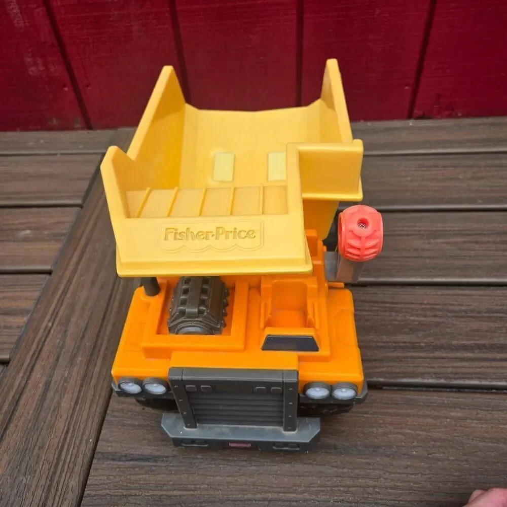 Fisher Price Little People Ruff Tuff Rumblin Dump Truck rare htf construction